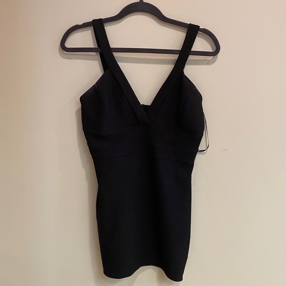 Forever 21 Dresses & Skirts - Forever21 Black V-Neck Bodycon Mini Dress